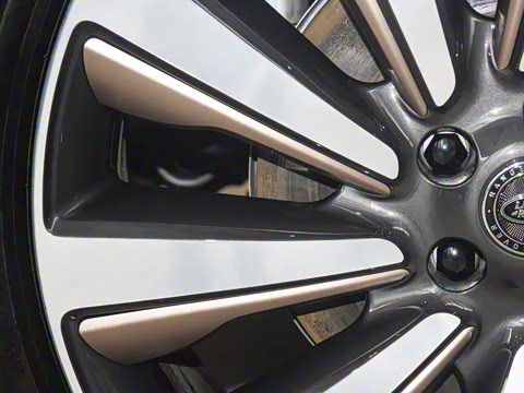 2024�� 3.0 L6 400PS SV���ٴ����ӳ��� 4��