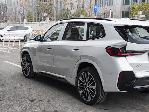 2026�� xDrive25Li M�˶���ҹ��װ