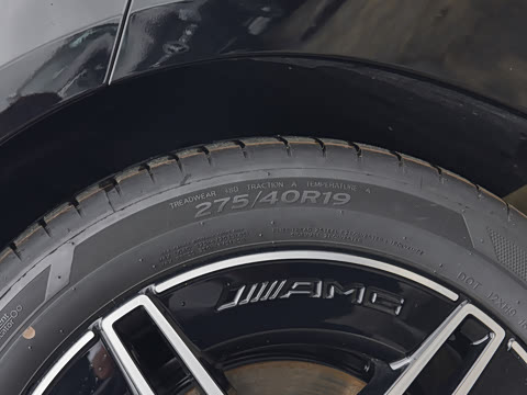 2026�� �Ŀ� E 260 �˶���