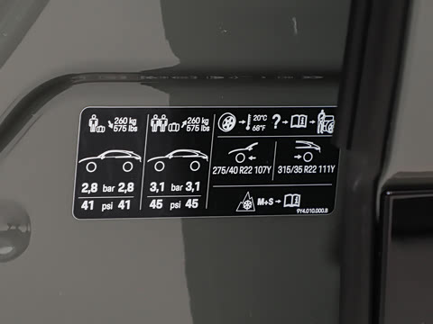 2026�� Cayenne Coup�� Turbo Electric