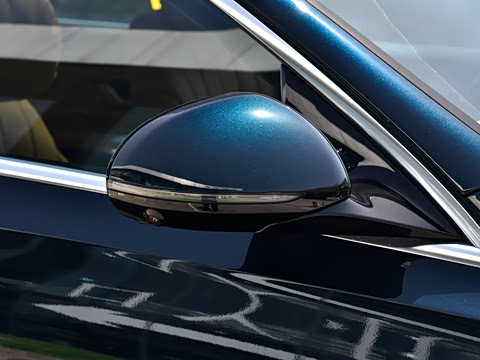 2026�� �Ŀ� E 300 L ������