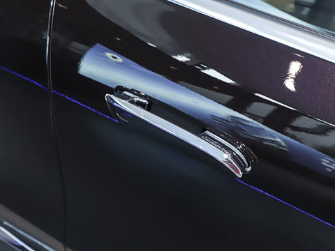 2026�� �Ŀ� E 300 L ������