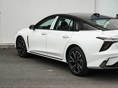 2026�� 2.0T ��Զ��