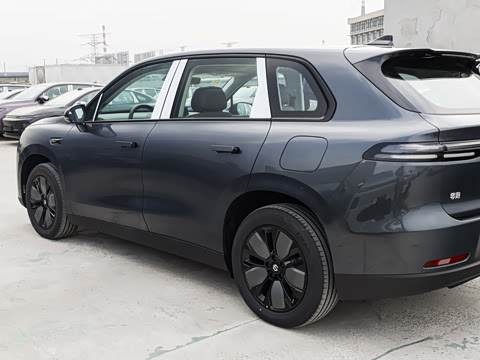 2027�� 660������