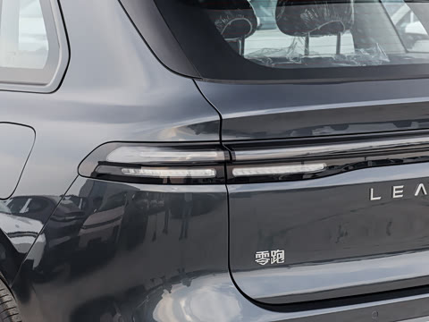 2027�� 660������