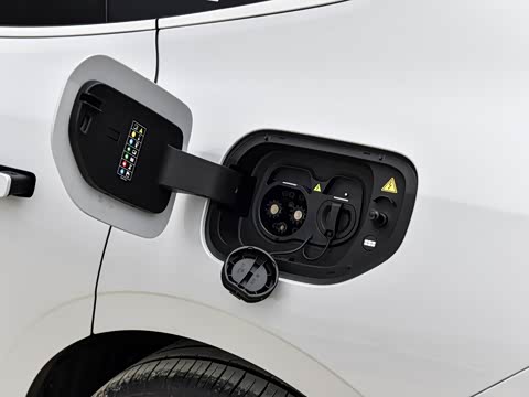 2026�� 225km EM-i Զ�����ǺӰ�