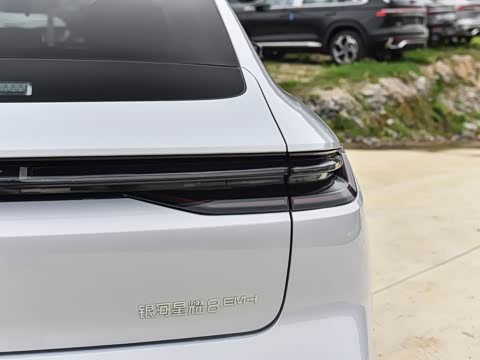 2026�� 225km EM-i Զ�����ǺӰ�