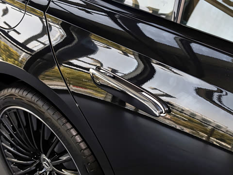 2026�� E 300 �������˶���