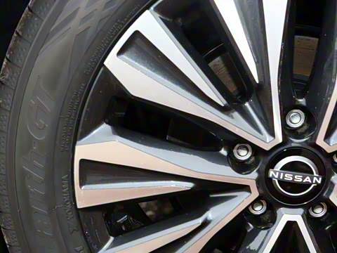 2025�� 2.0L XL-TLS ������