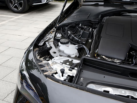 2026�� �Ŀ� CLE 300 4MATIC �����ͽ��ܳ�
