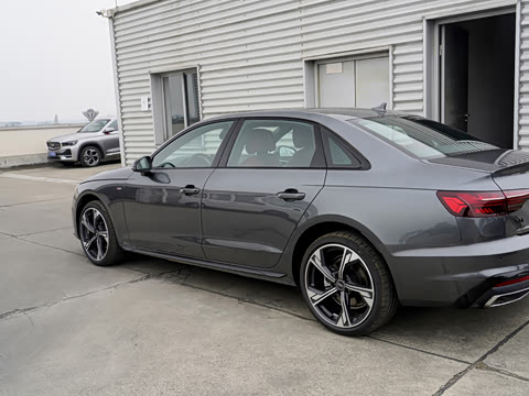 2026�� 200���������� 40 TFSI ���������� B&O ��ҹ��