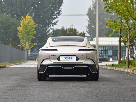 2026�� Ultra ���������