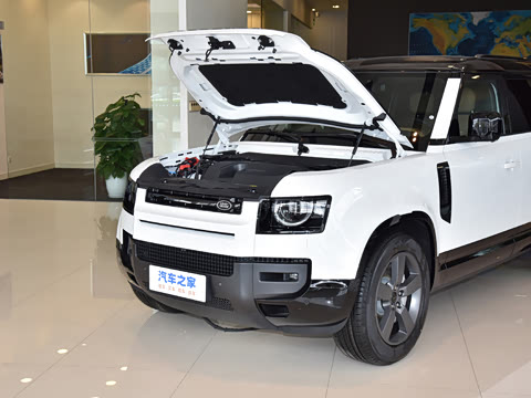 2026�� 110 3.0T P400 X-Dynamic HSE