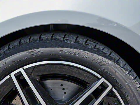 2025�� CLA 260 4MATIC ��ذ�