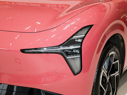 2026�� ���� 525 Max