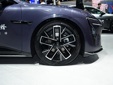 2025�� Ultra���̰�