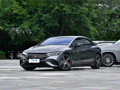 2023�� AMG EQE 53 4MATIC+