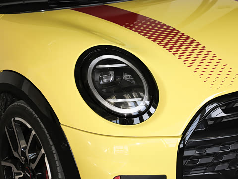 2025�� JOHN COOPER WORKS