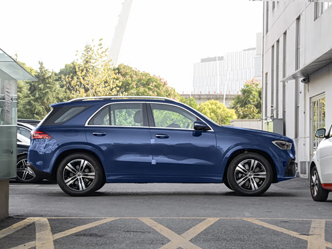 2025�� GLE 400 e 4MATIC