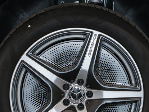 2025�� 500 4MATIC