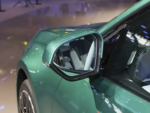 2027�� 40L