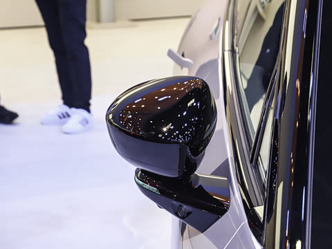 2026�� ���� 725 Max �콢��