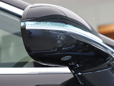 2025�� EV �����콢��