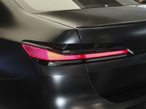 2026�� 740Li ��Ӱ��ذ� M���ܰ��˶���װ