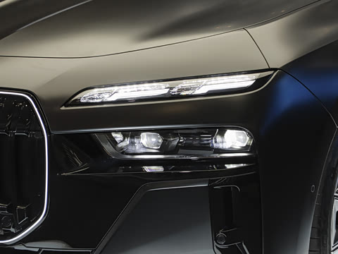 2026�� 740Li ��Ӱ��ذ� M���ܰ��˶���װ