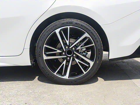 2026�� 2.0S �˶���