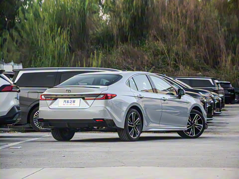 2026�� 2.0S �˶���