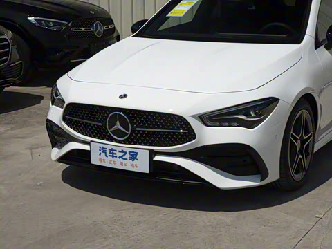 2025�� CLA 260 4MATIC ���ܳ�