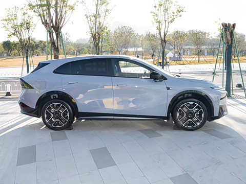 2026�� ���� 1704 Max �콢��