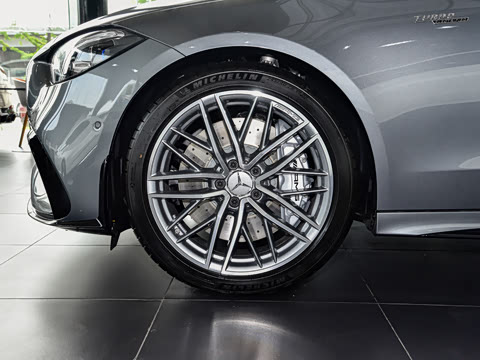 2026�� AMG C 43 4MATIC