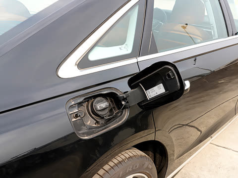 2026�� A8L 45 TFSI quattro ������