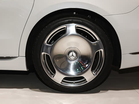 2027�� S 680 4MATIC