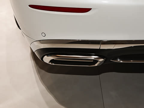 2027�� S 680 4MATIC