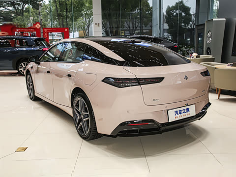 2025�� �Ŀ� 710 Max��