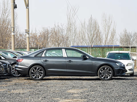 2026�� 200���������� 40 TFSI ����������