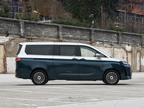 2026�� ���̰� 230�콢�� 7��