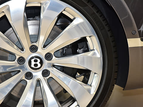 2024�� V8 Edition 8