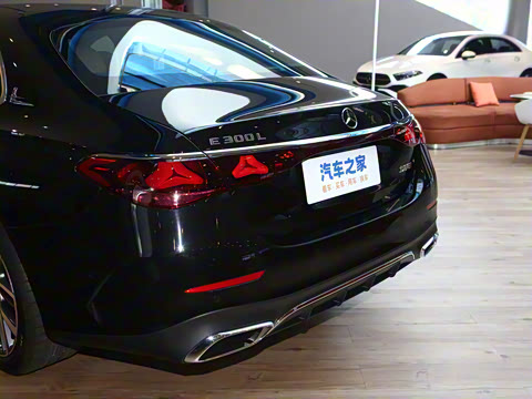 2026�� E 300 L ʱ���˶���