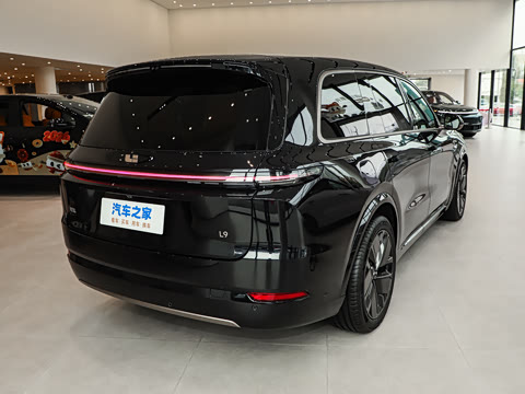 2025�� Pro ���ܻ��°�