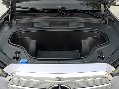 2026�� ����� 400 L 4MATIC