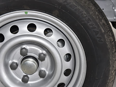 2025�� M5 1.6L ��׼��5��CNG