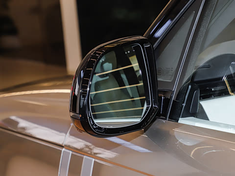 2026�� 3.0 L6 400PS AB�����