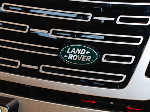 2026�� 3.0 L6 400PS AB�����