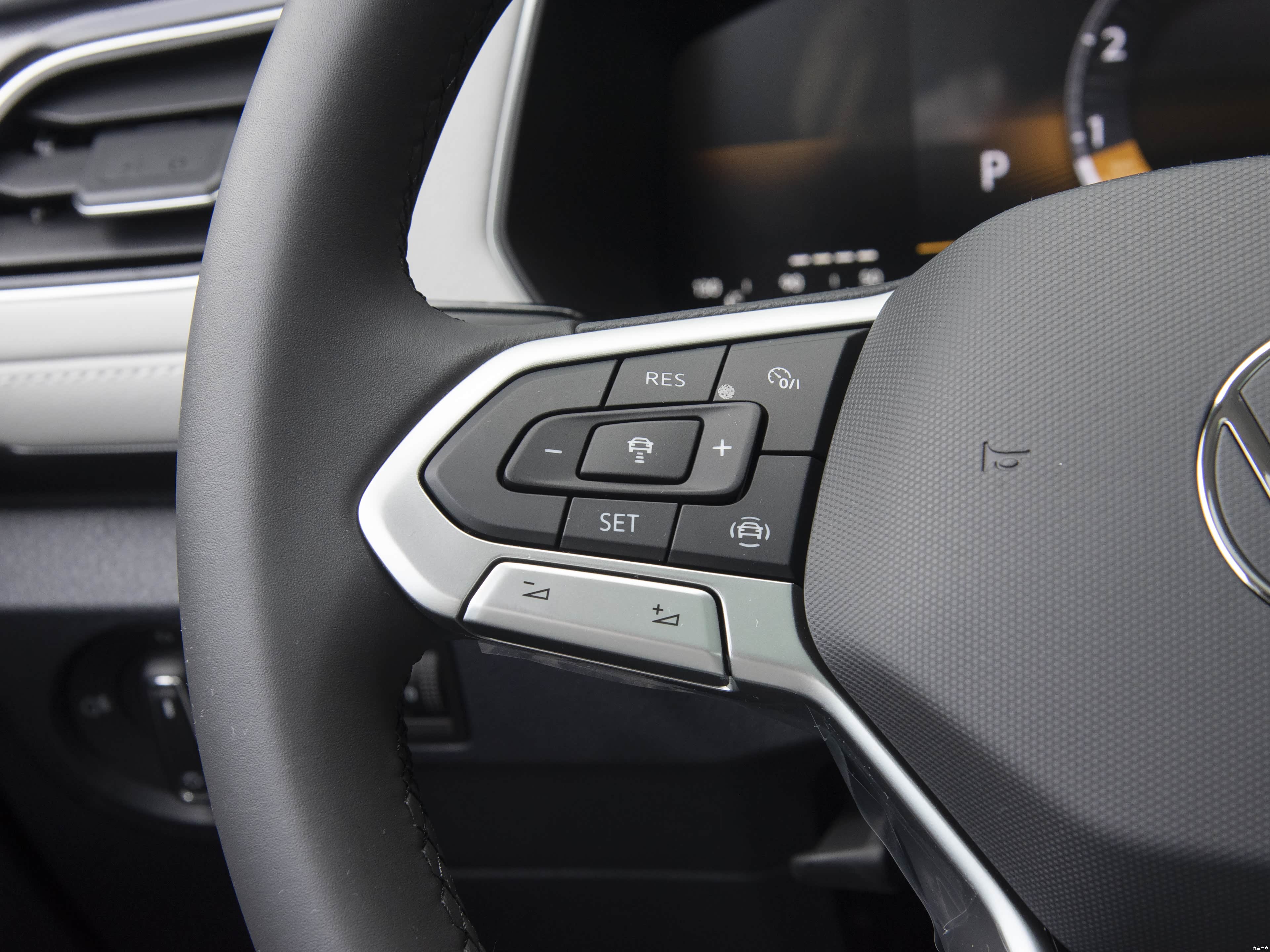 Volkswagen Tharu, миниатюра 18