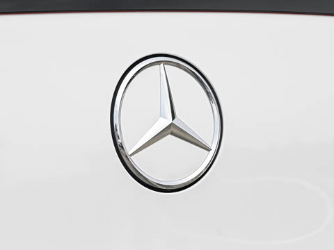 2026�� �Ŀ� GLC 300 4MATIC ����SUV