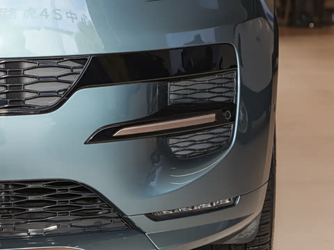 2025�� 400PS Dynamic SE